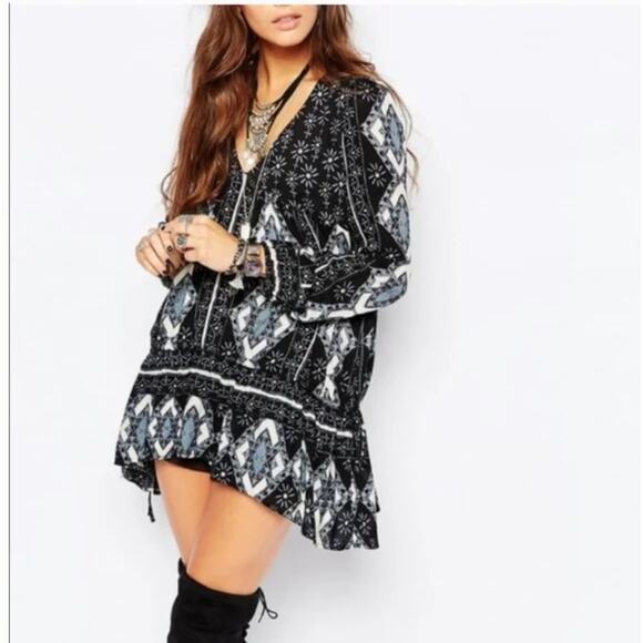 Free People Size M Down By the the Bay Tunic Dress Black Blue White - Picture 13 of 13
